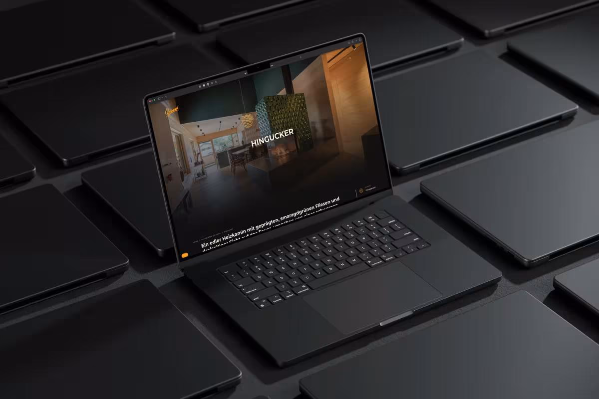 Ofen Gschwend: Laptop mit Website „Hingucker“ auf dunklem Hintergrund