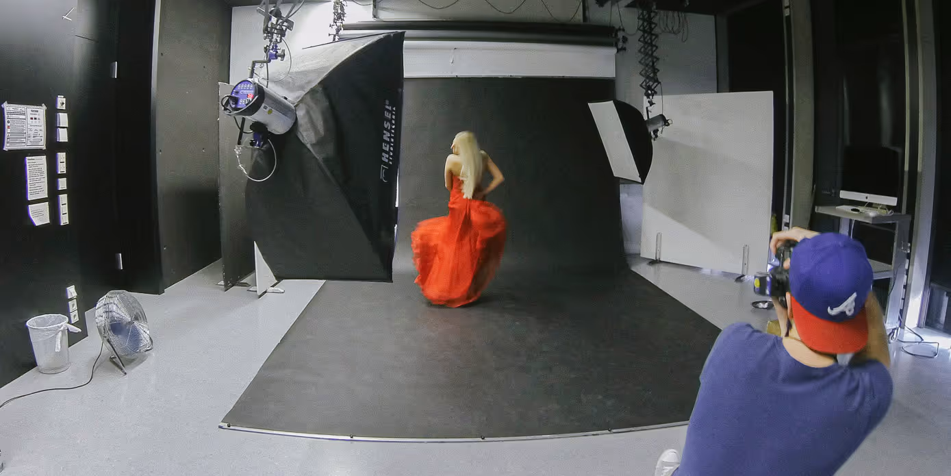 Fotoshooting im Studio — Viktor Stark bei der Arbeit